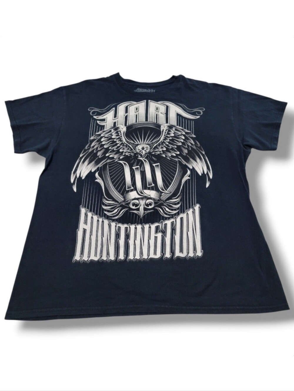 Hart & Huntington Shirt Size Large Hart And Huntington Graphic T-Shirt Tiny Hole